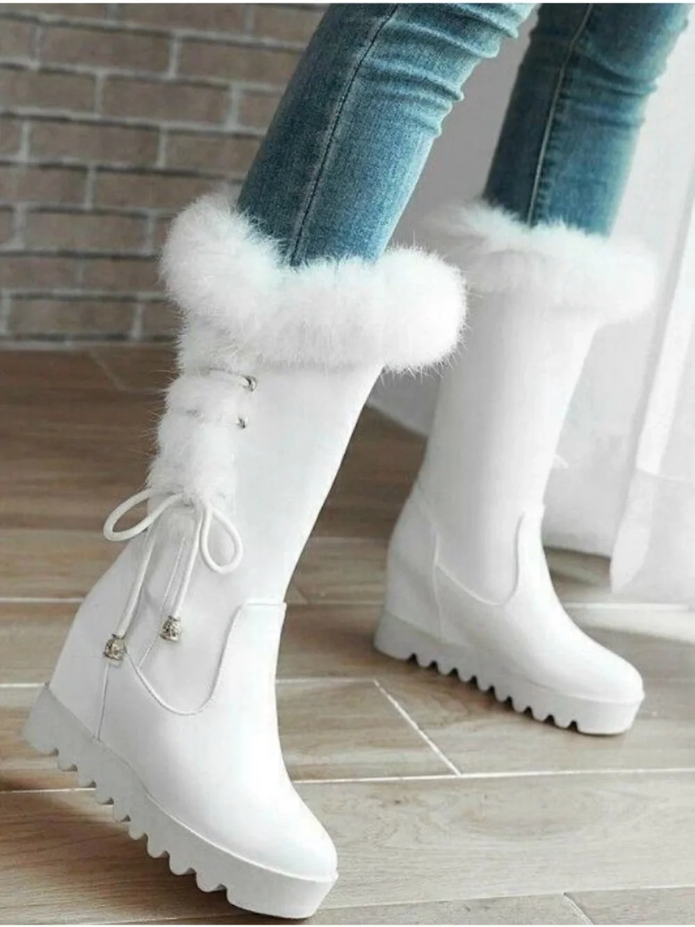 Amazon chic white